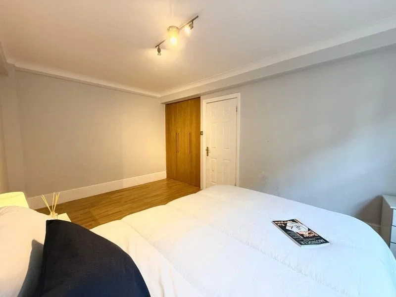Room Kendal Street in City of Westminster