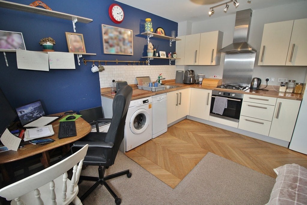 Flat Freeley Road in Havant