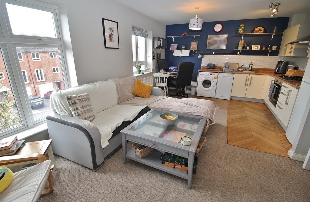 Flat Freeley Road in Havant