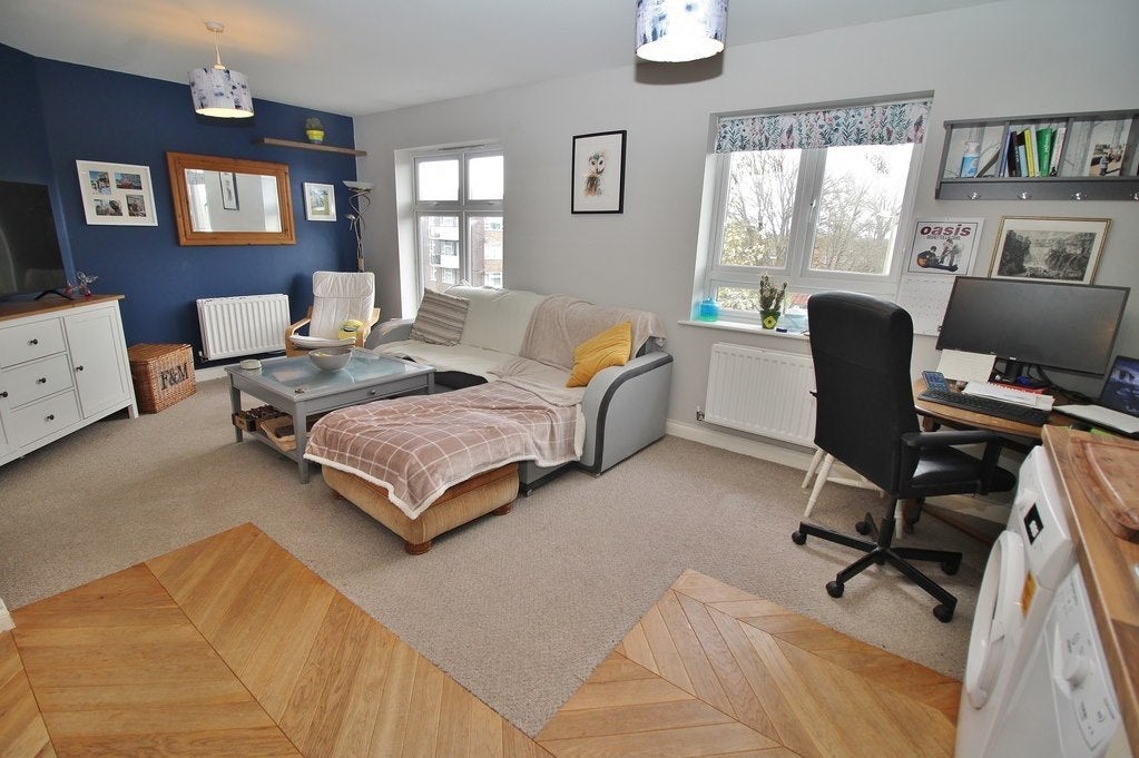 Flat Freeley Road in Havant