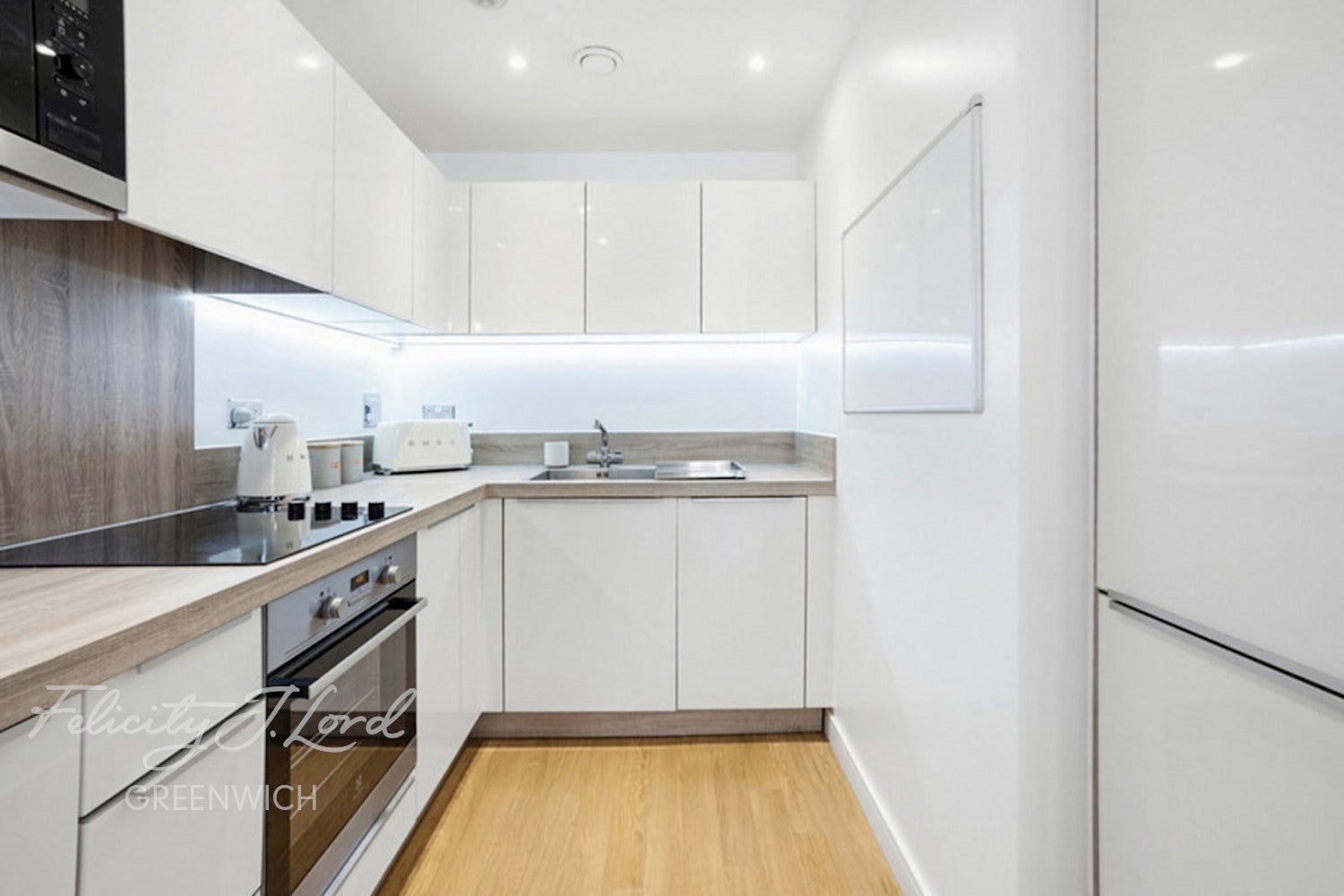 Flat Vian Street in Greater London
