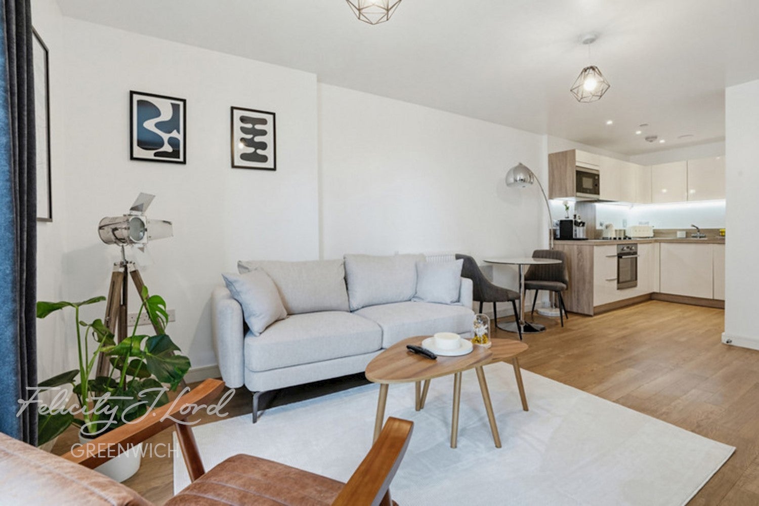 Flat Vian Street in Greater London