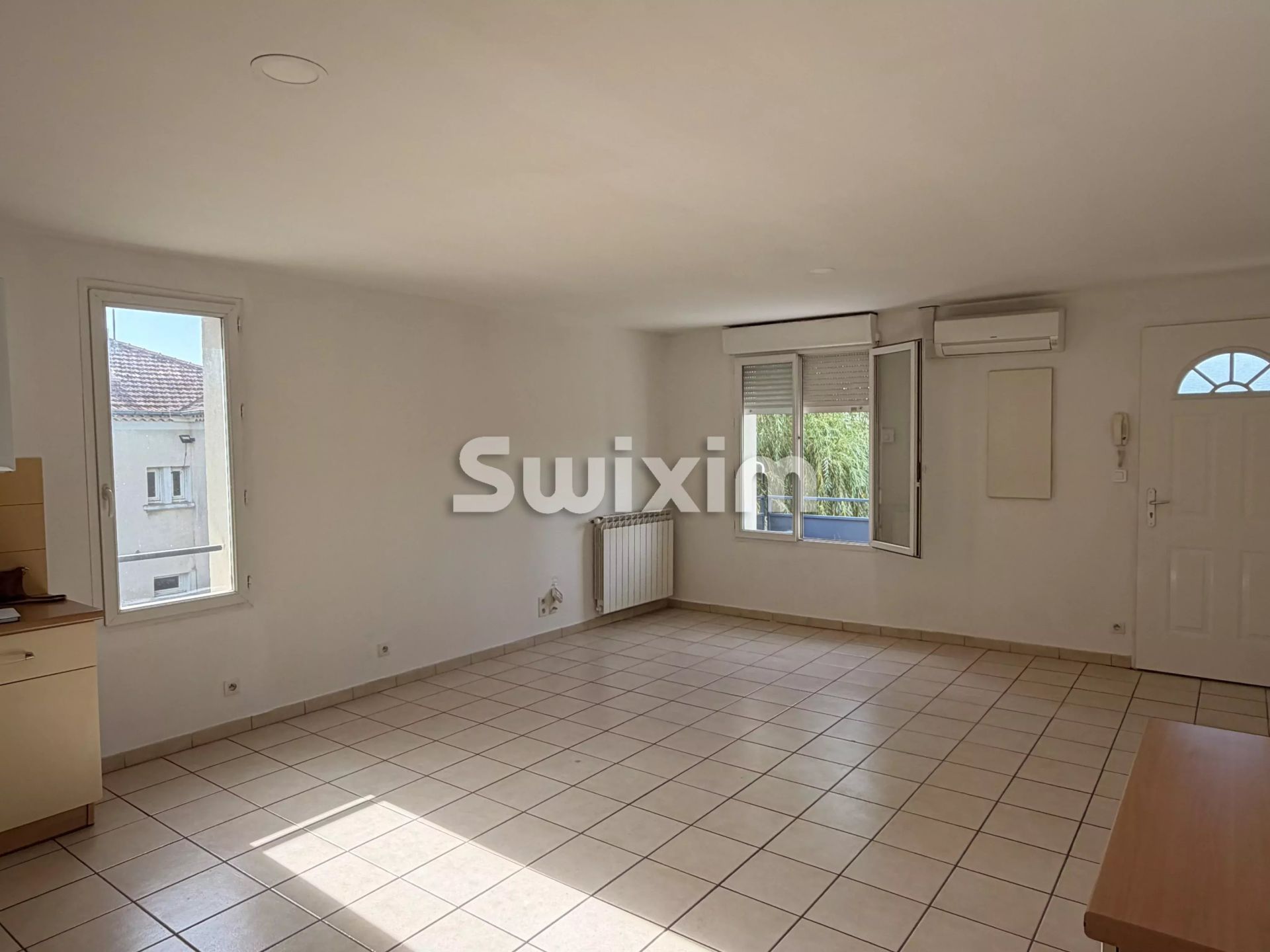 Flat Place Georges Clemenceau in Orange