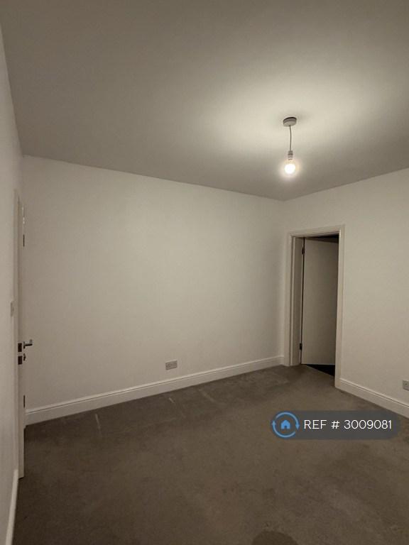 House Leslie Grove in Greater London