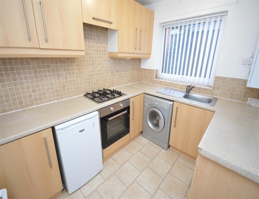 Flat Cranbourne Road in Stockport