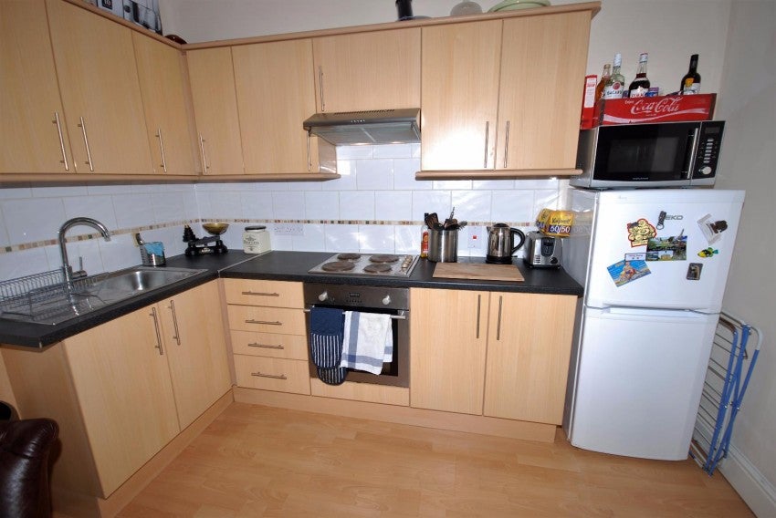 Flat Milverton Terrace in Royal Leamington Spa