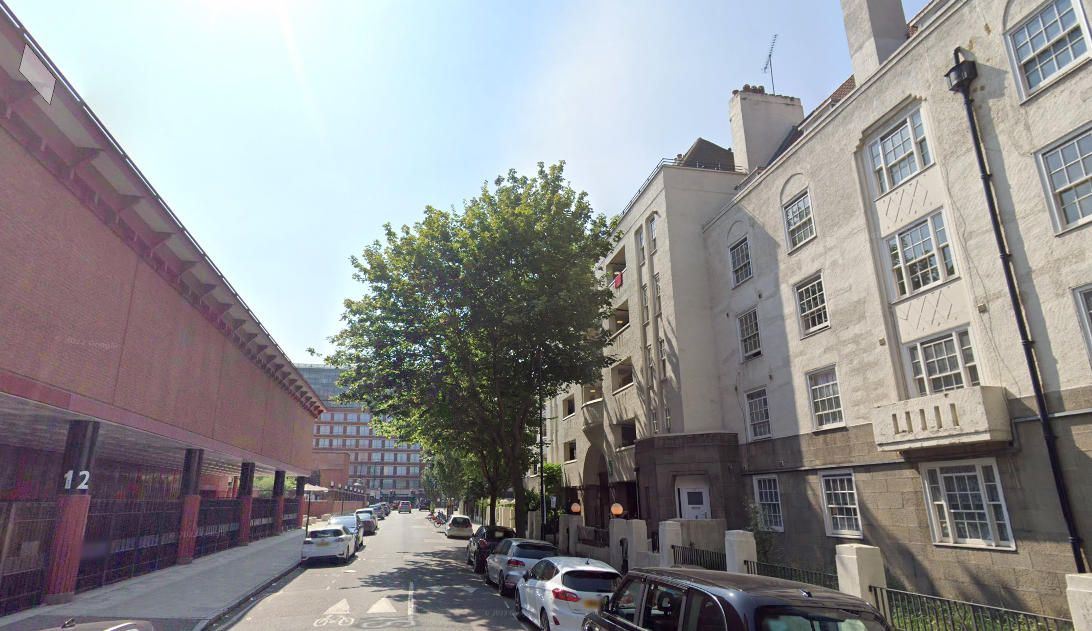 Flat Ossulston Street in Greater London