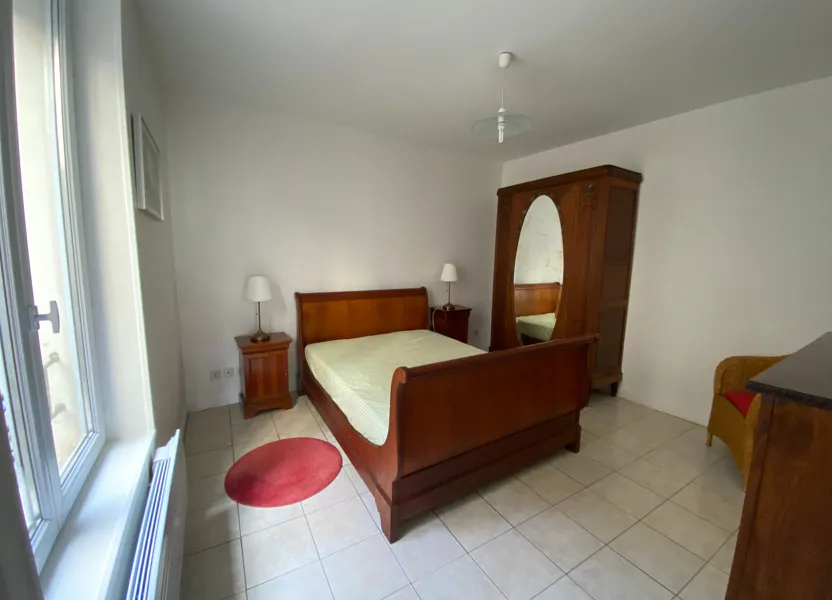 Room Place du Général Saint-Pol in Nogent-le-Rotrou