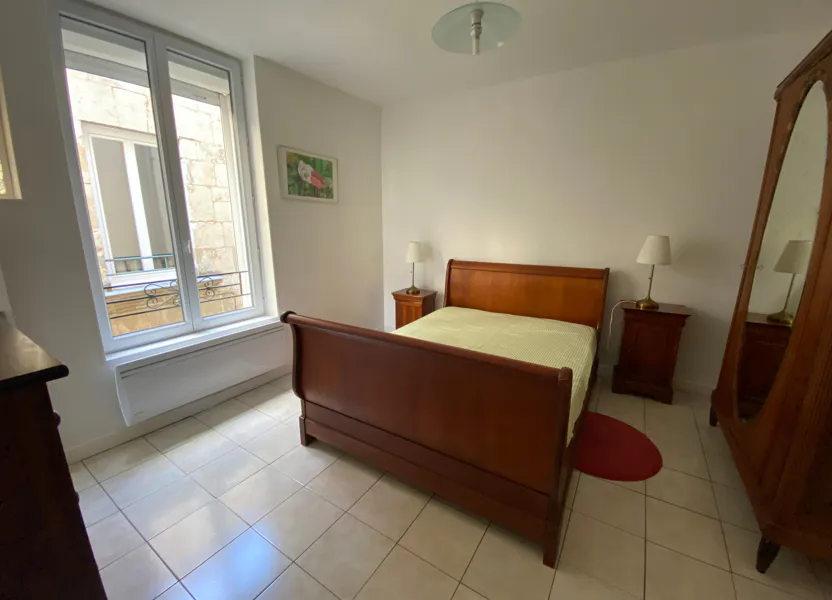 Room Place du Général Saint-Pol in Nogent-le-Rotrou