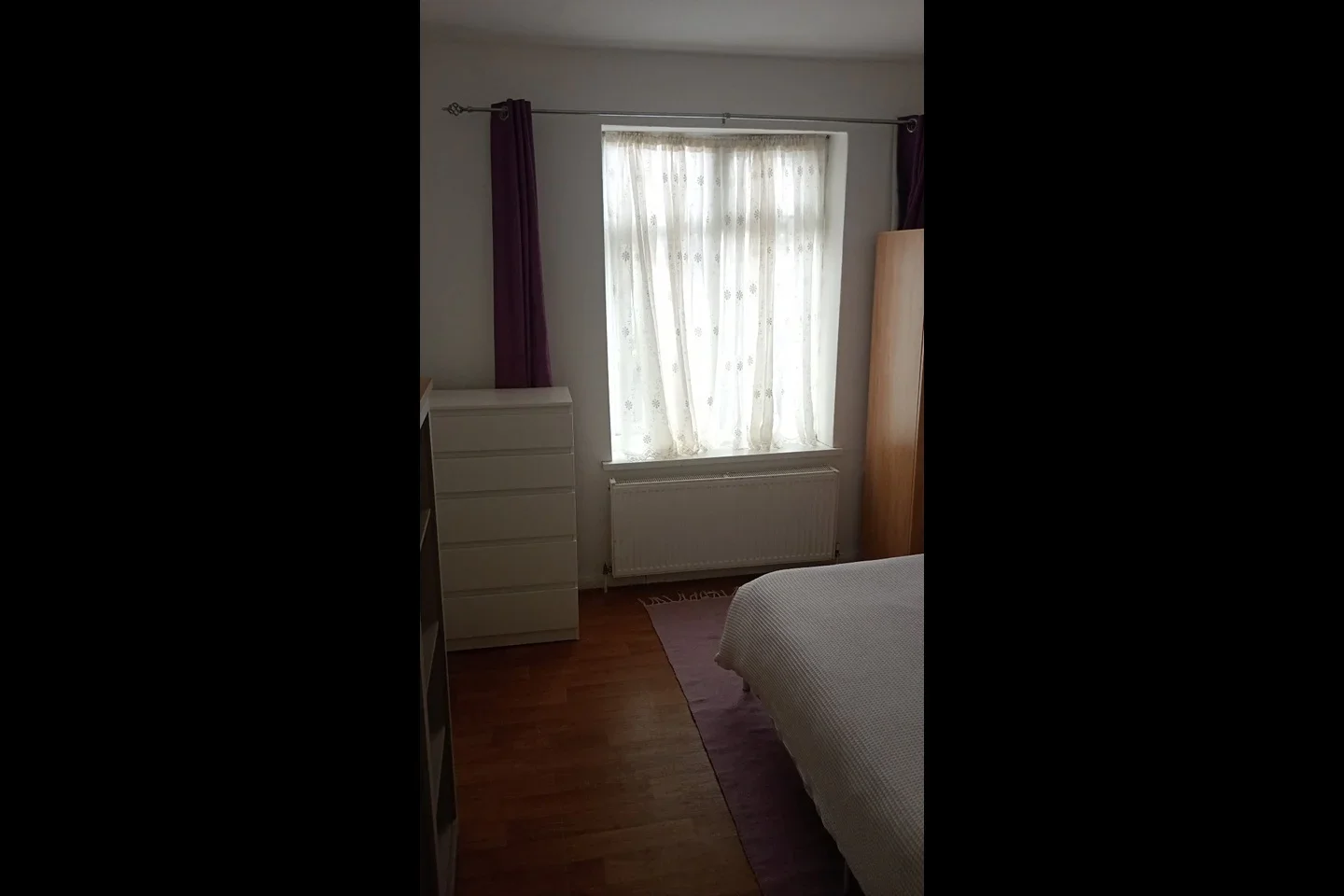 Flat Norman Avenue in Greater London