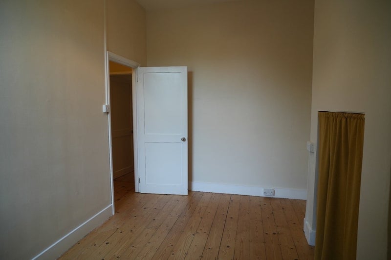 Room Wellmeadow Road in Greater London