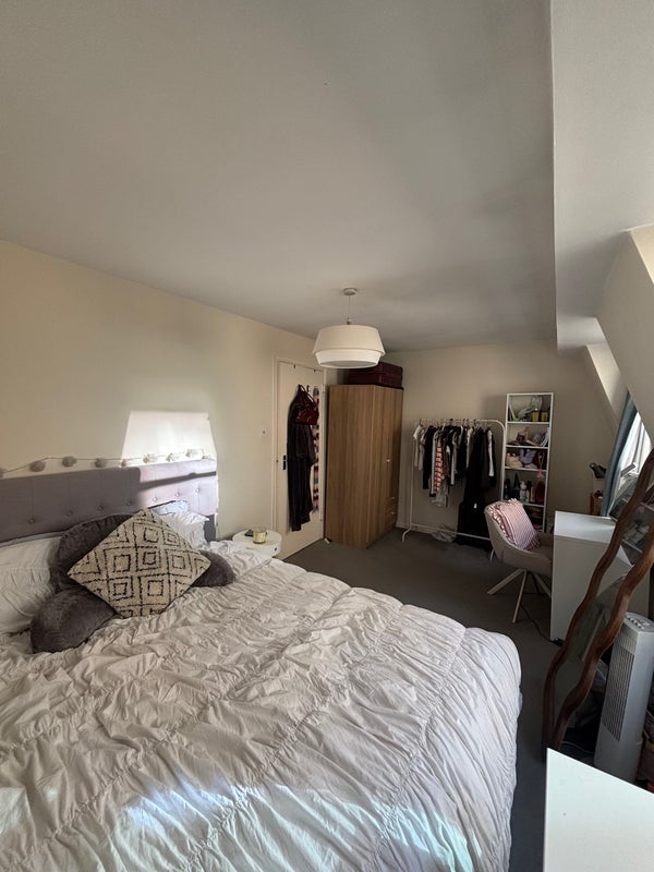 Room Saint Michael's Street in City of Westminster