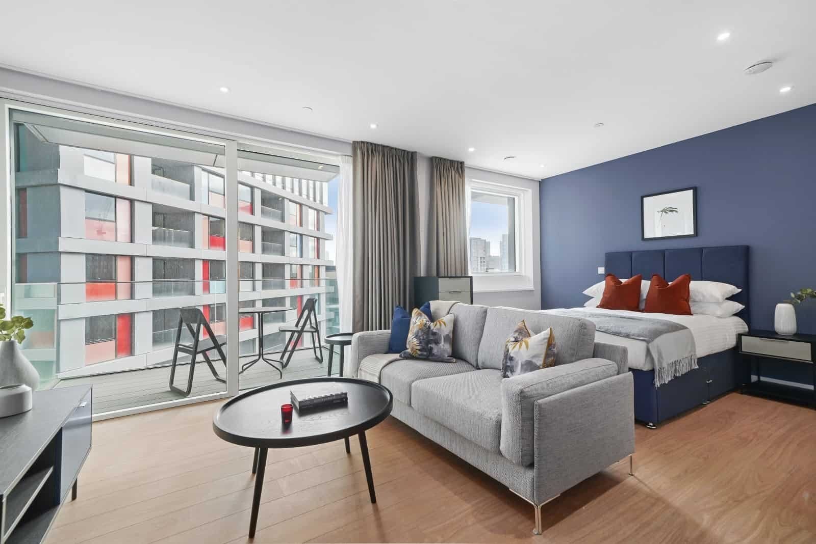 Flat Anthems Way in Greater London