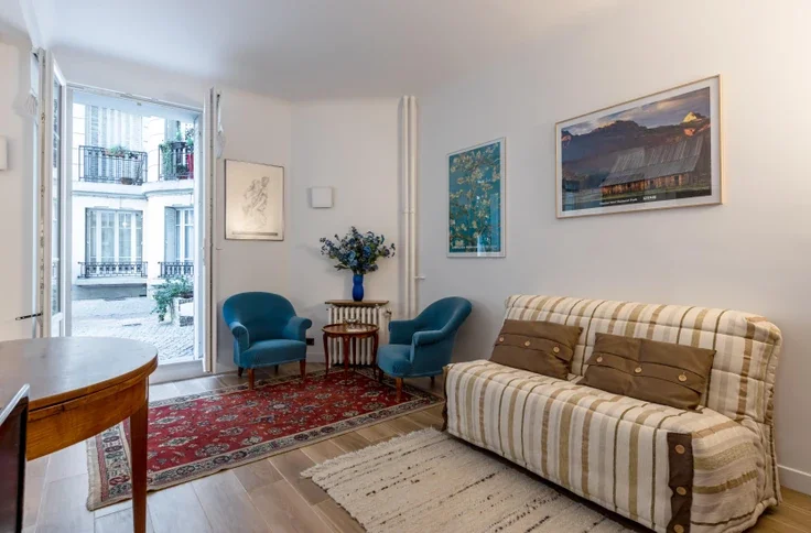 Flat Rue Damrémont in Paris
