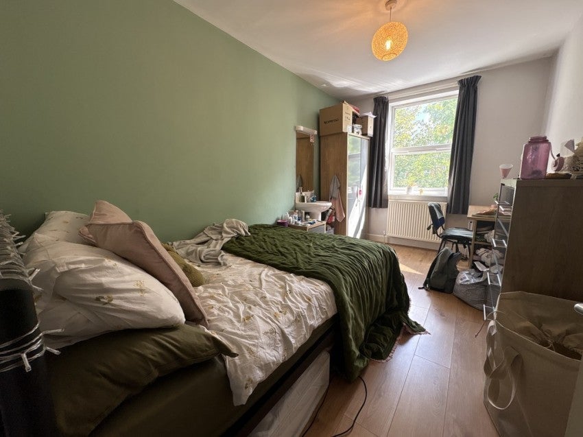 Flat Wilton Avenue in Southampton