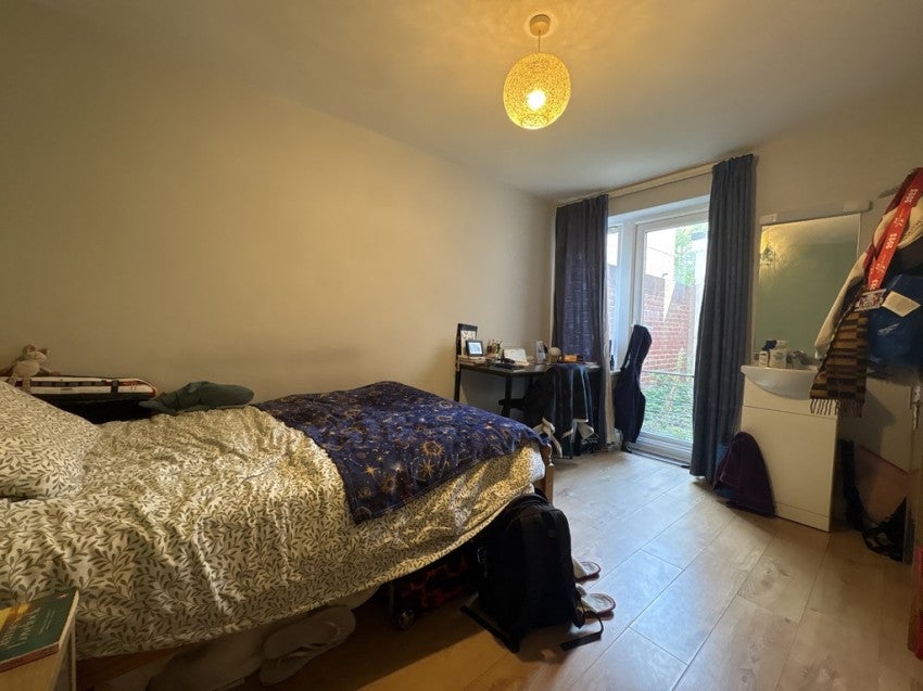 Flat Wilton Avenue in Southampton