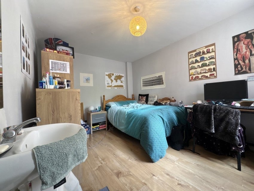 Flat Wilton Avenue in Southampton