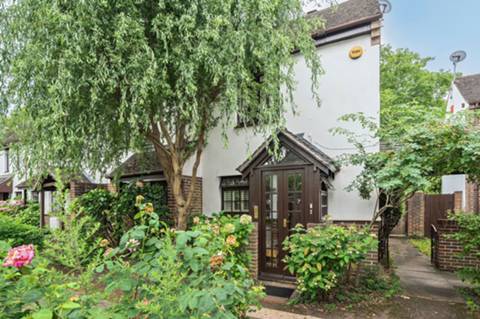 House Mostyn Road in London