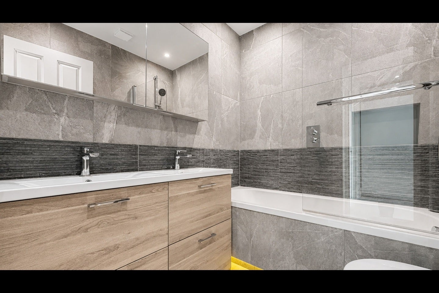 Flat Belsize Road in Greater London