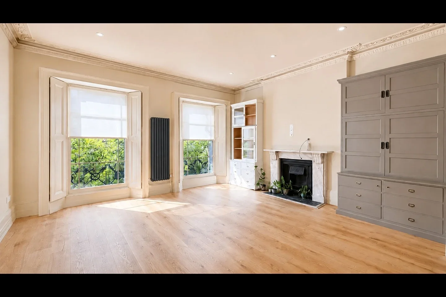 Flat Belsize Road in Greater London