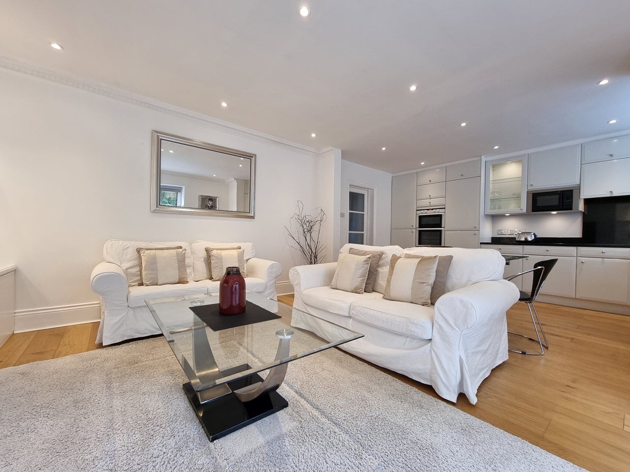 Flat Marlborough Road in Greater London