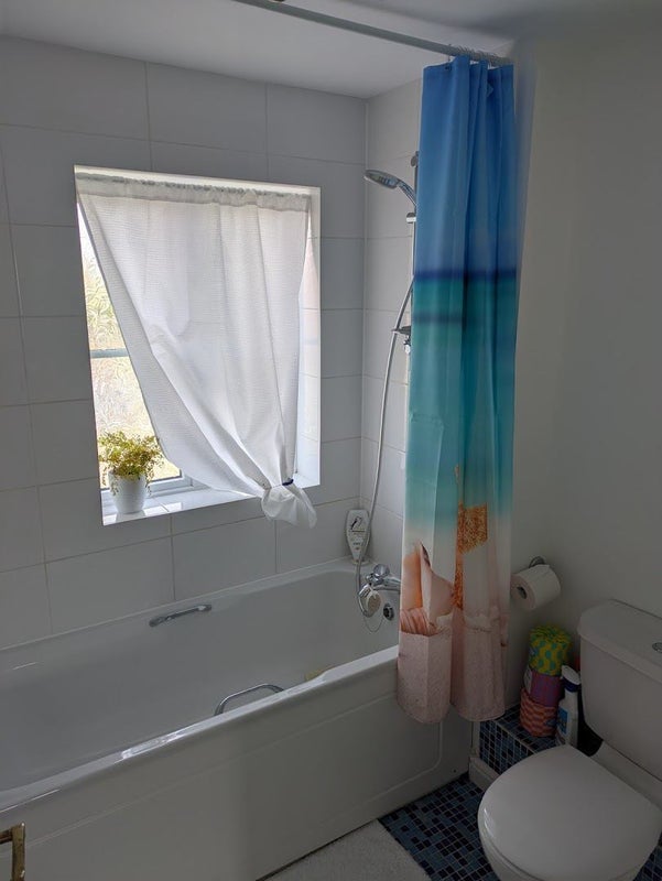 Room Robin Gardens in Christchurch