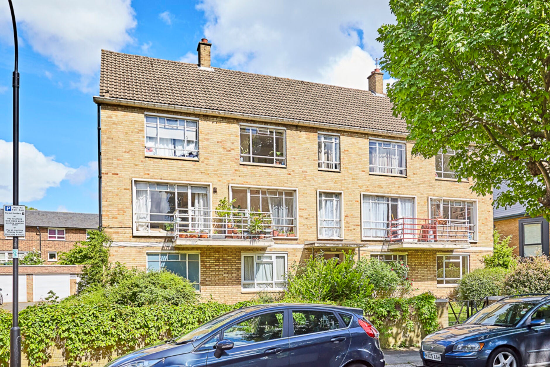 Flat Ashchurch Park Villas in Greater London