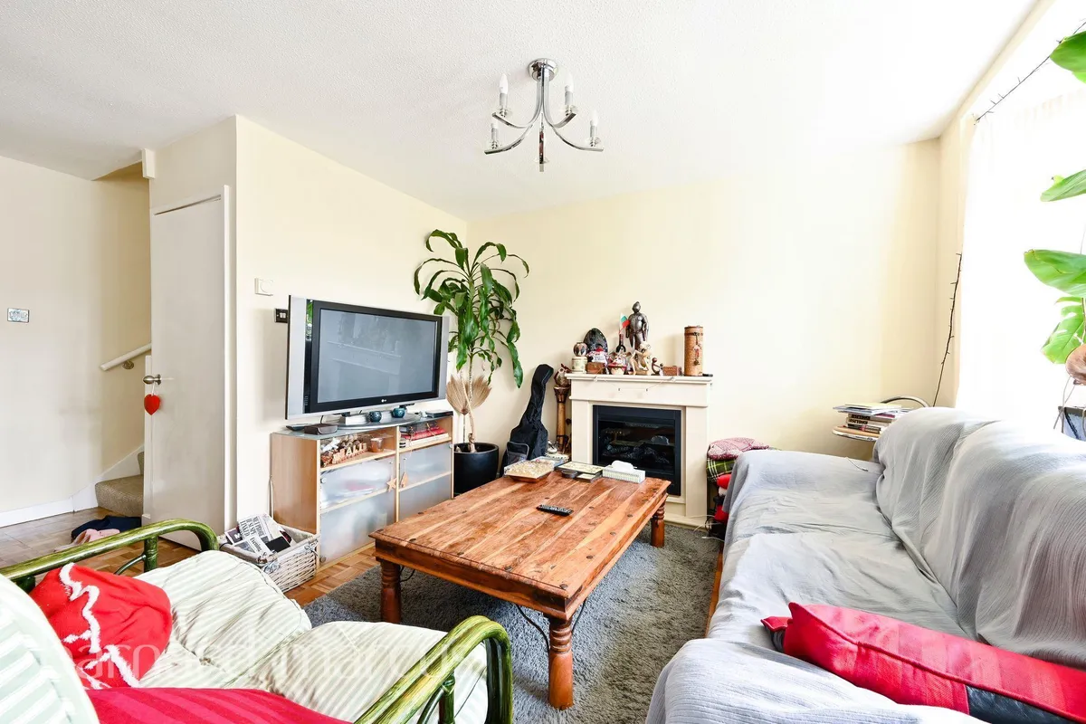 House Spinney Close in Greater London