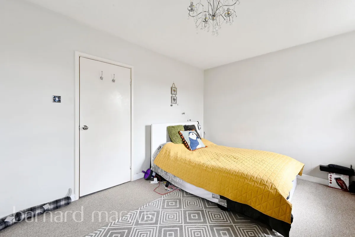 House Spinney Close in Greater London