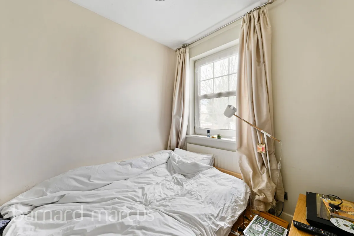 House Spinney Close in Greater London
