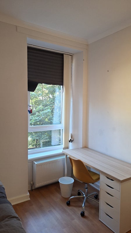 Room Regent Moray Street in Glasgow