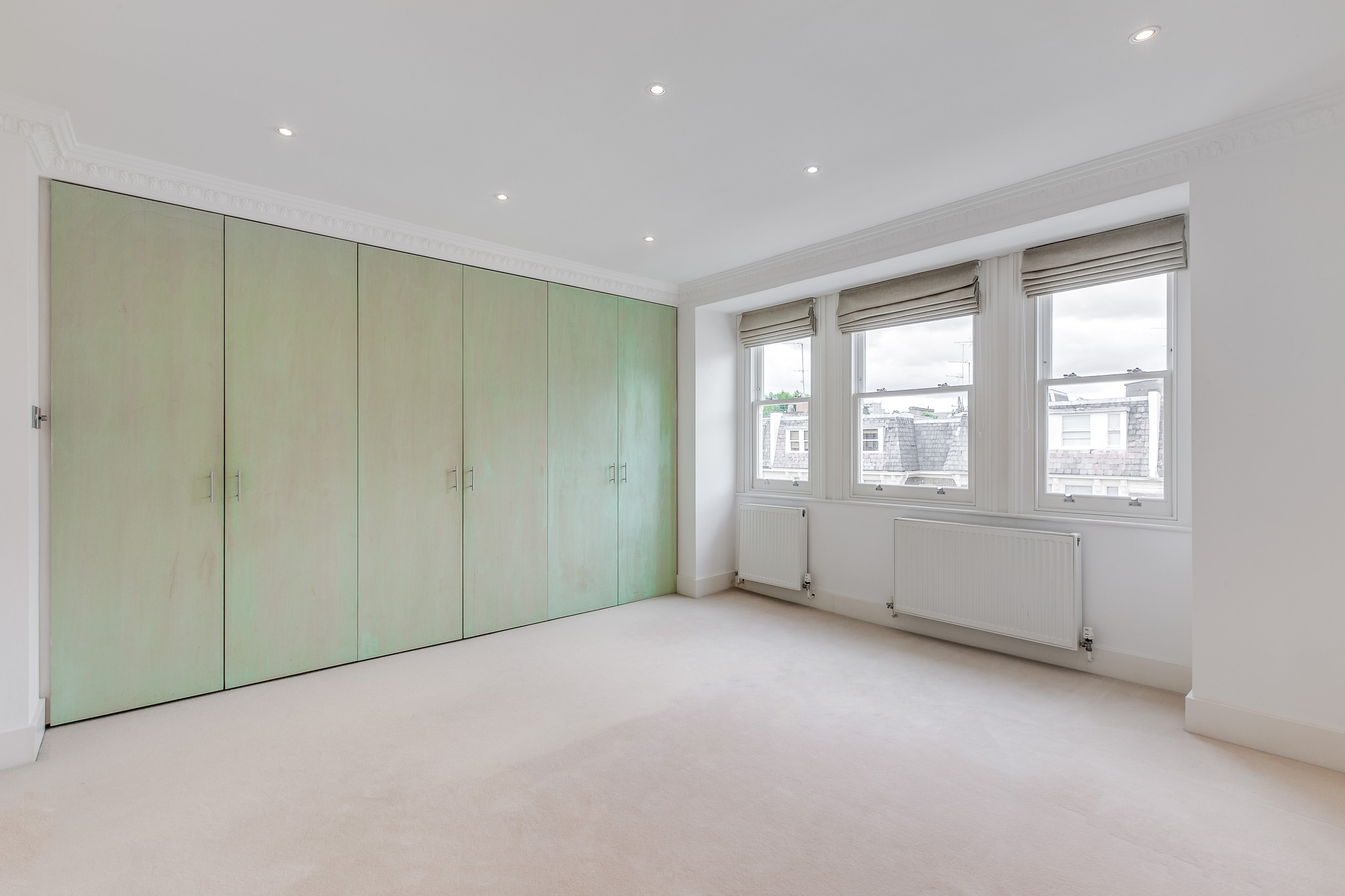 Flat Clifton Gardens in City of Westminster