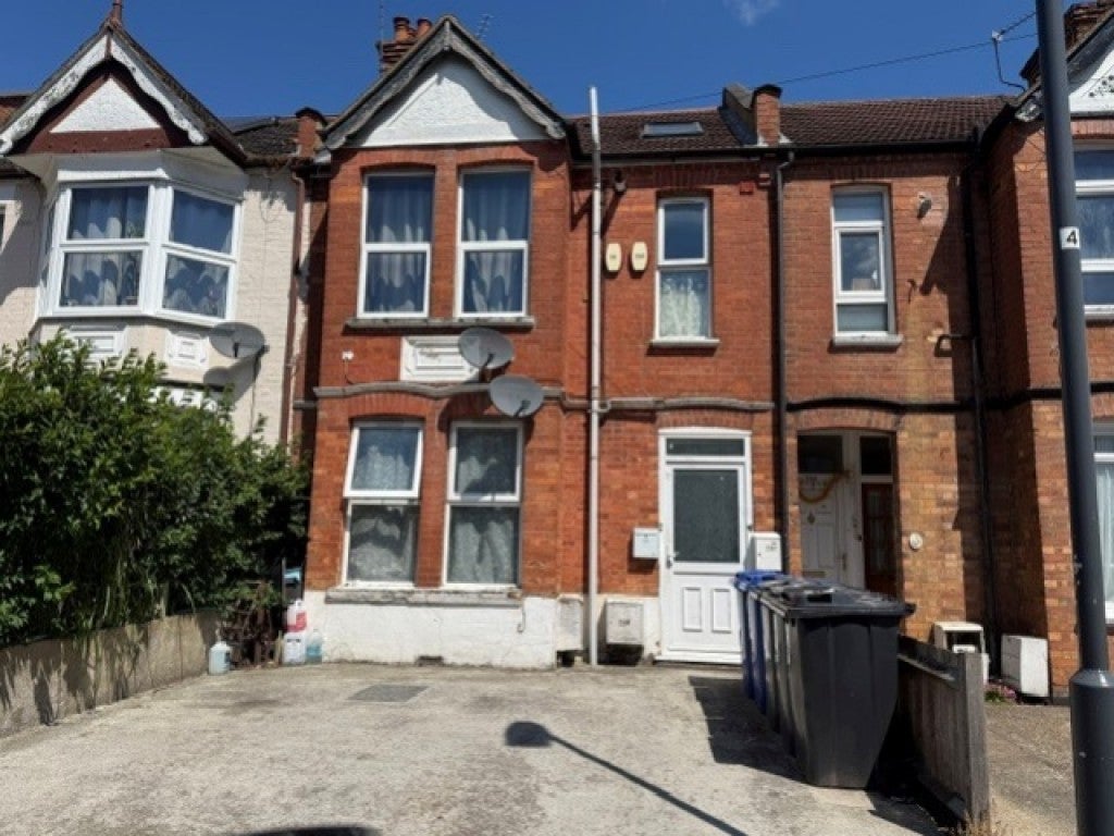 House Fairholme Road in Greater London