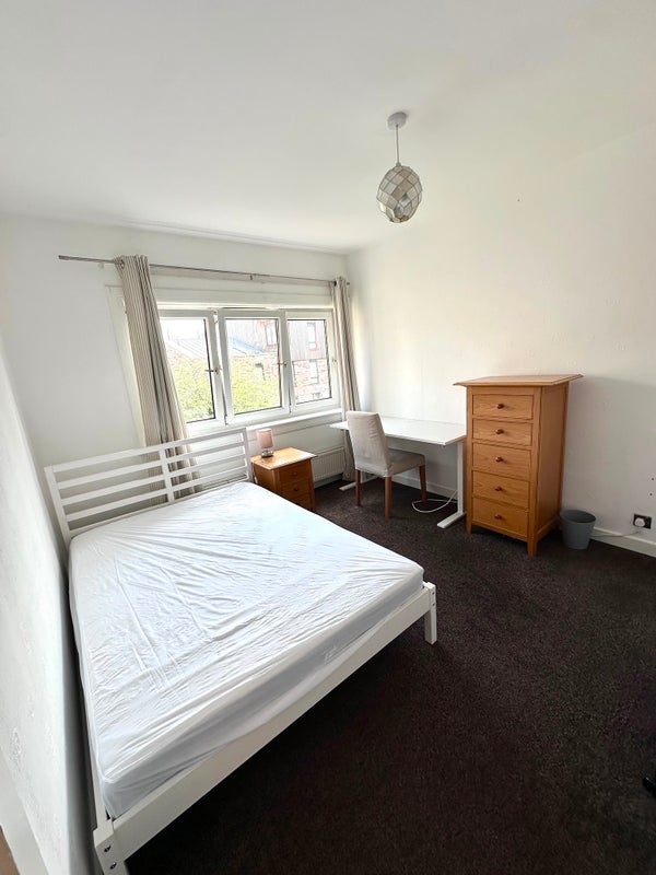 Room Canongate in City of Edinburgh