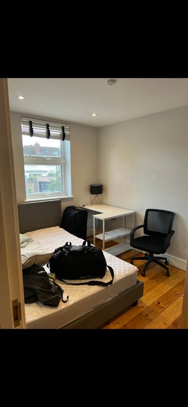 Room Marian Road in Greater London