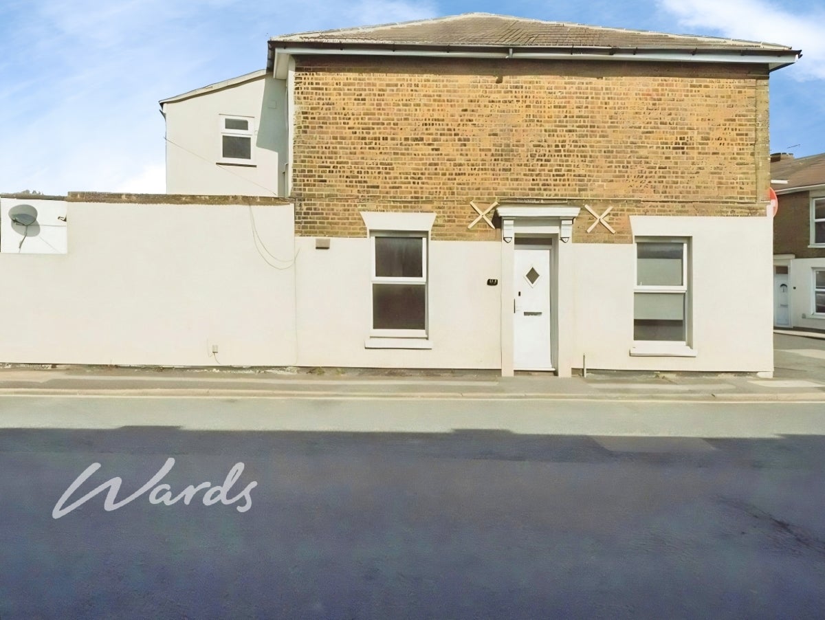 House Acorn Street in Borough of Swale