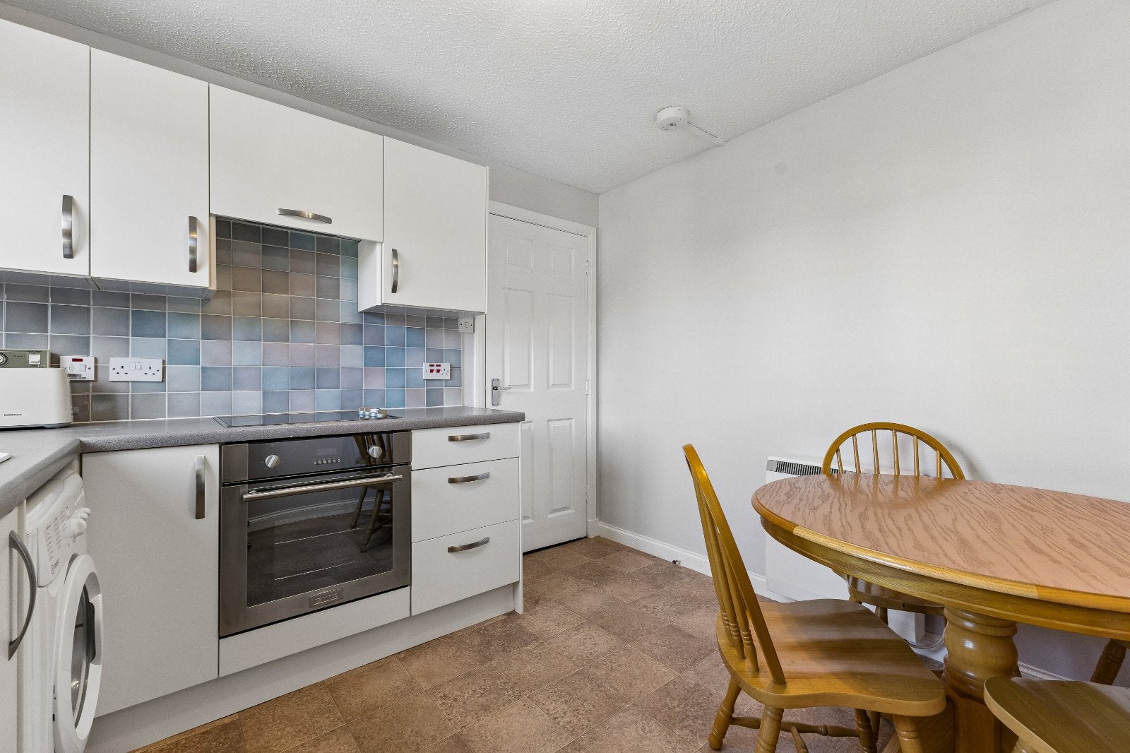 Flat Muirhead Avenue in Falkirk