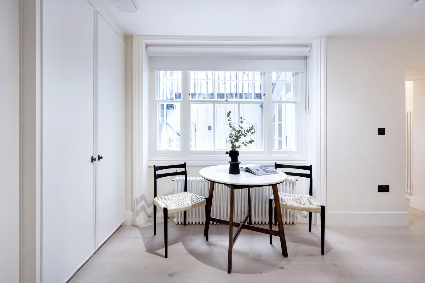 Flat Kensington Gardens Square in City of Westminster