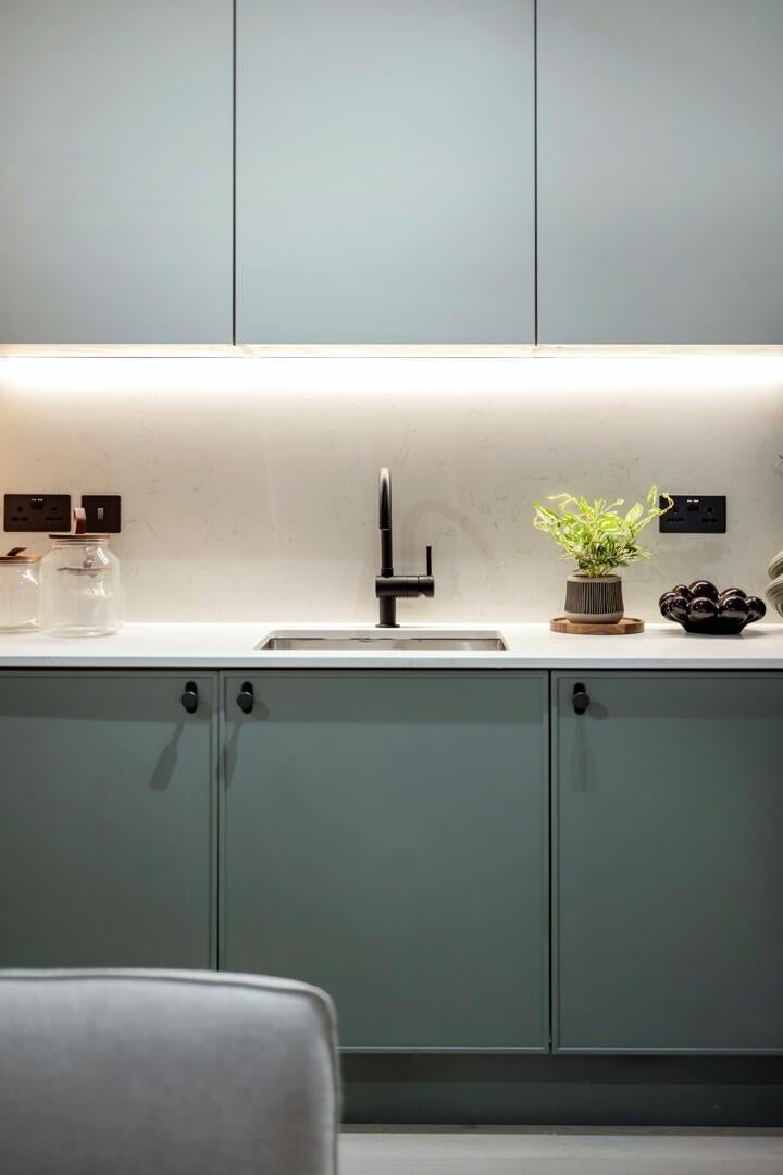 Flat Kensington Gardens Square in City of Westminster