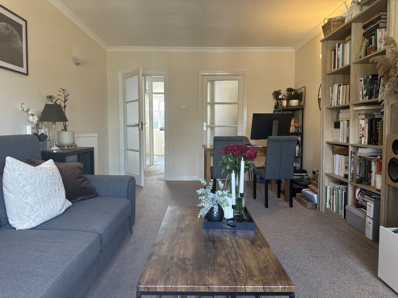 Flat Highridge Close in Epsom and Ewell