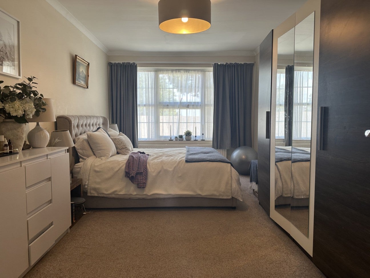 Flat Highridge Close in Epsom and Ewell