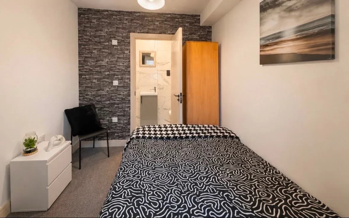 Room Upper Luton Road in Chatham