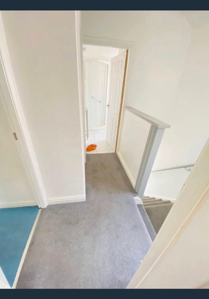 Room St Margarets Avenue in Birmingham