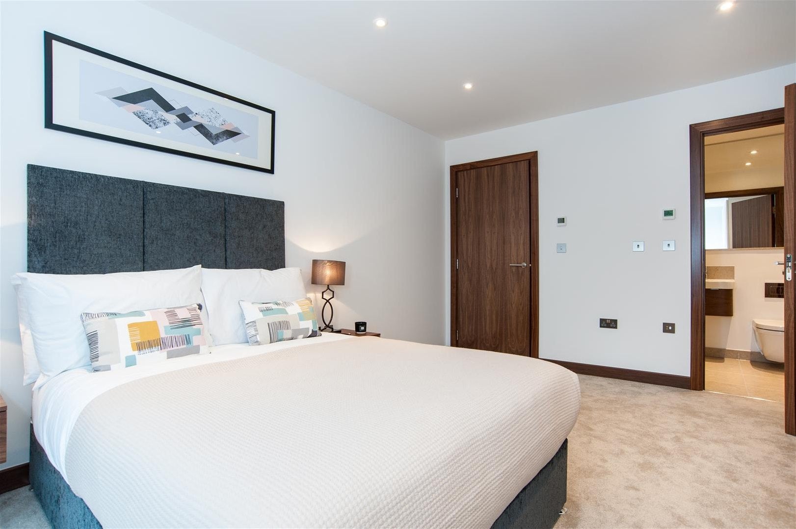 Flat Maygrove Road in Greater London