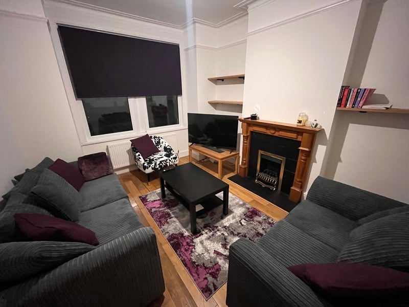 Room Addiscombe Court Road in Greater London