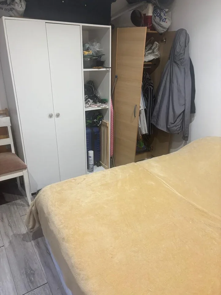 Room Wyvenhoe Road in Greater London
