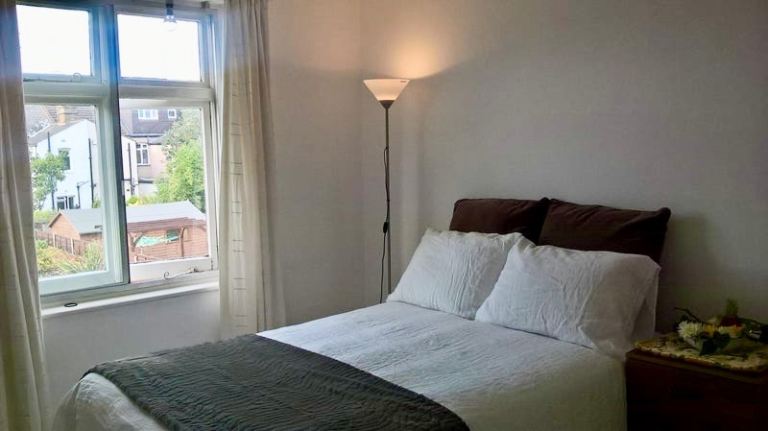 Flat Hazelwood Road in Greater London