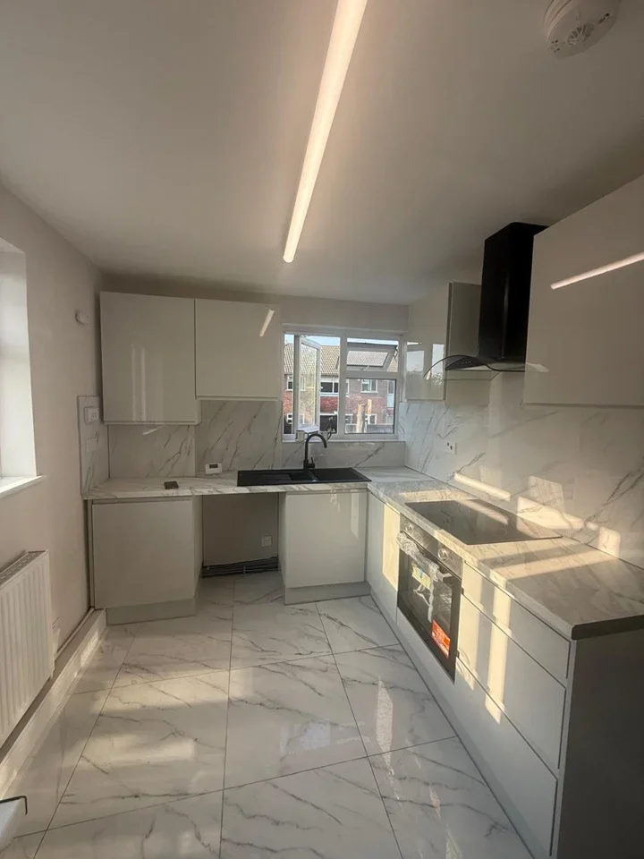 Flat Lennard Avenue in Dartford