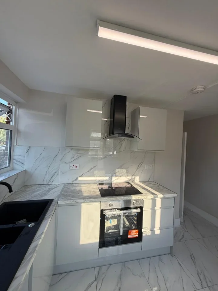 Flat Lennard Avenue in Dartford