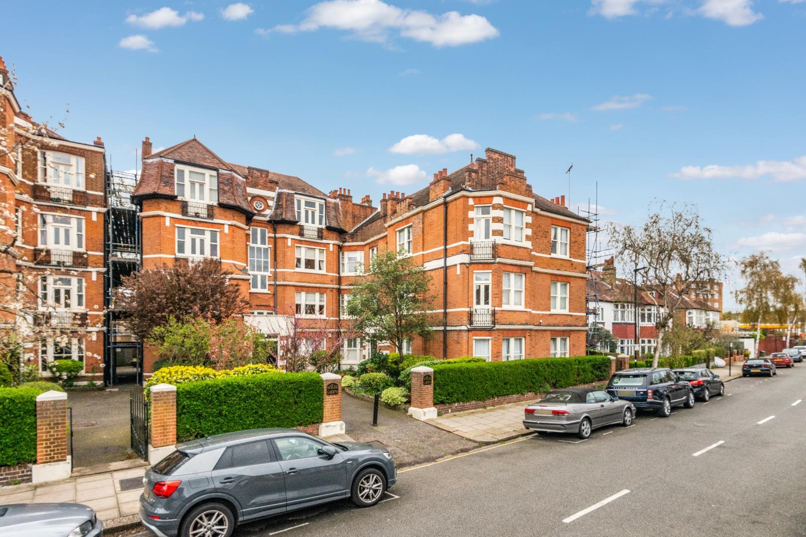 Flat Stamford Brook Avenue in Greater London